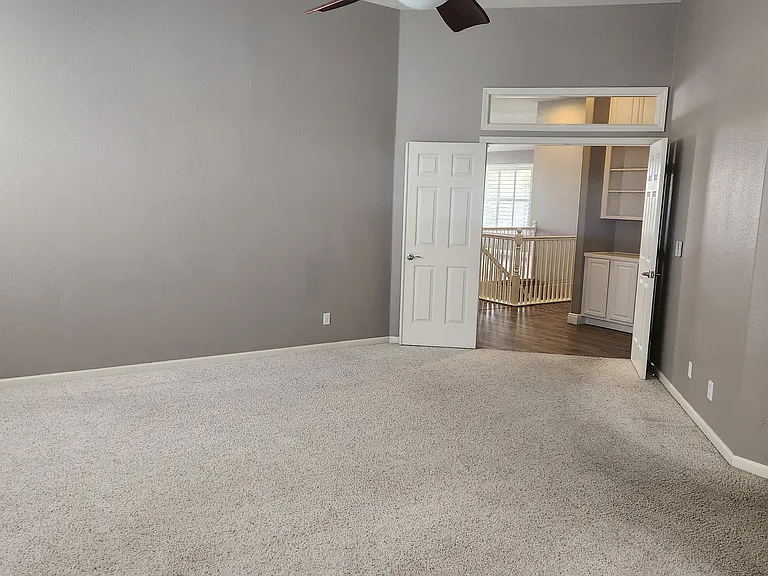 4742 Village Green Pkwy — Photo 13