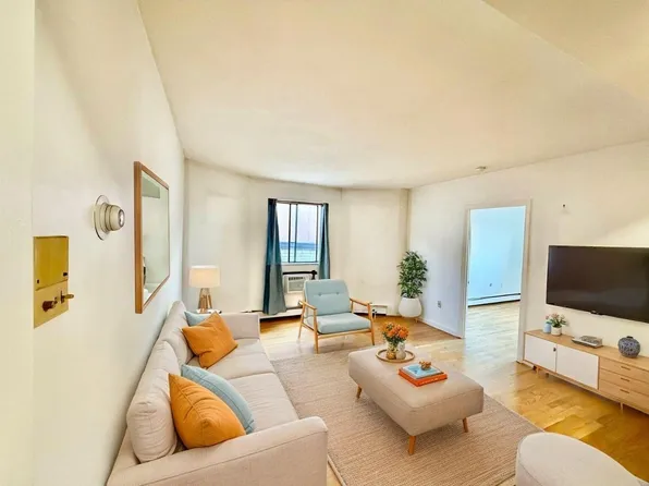 21 Billings Rd, Quincy, MA