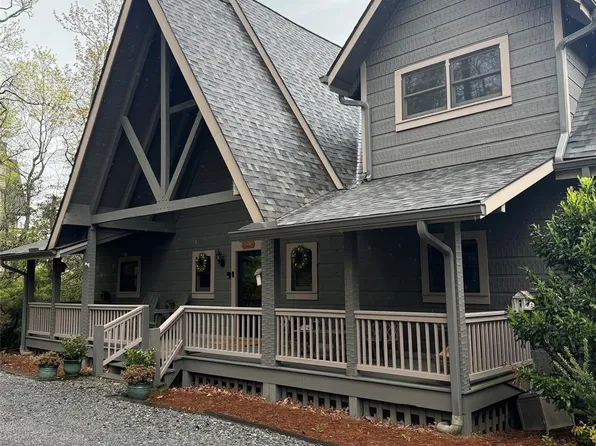 437 Toxaway Ct, Lake Toxaway, NC 28747