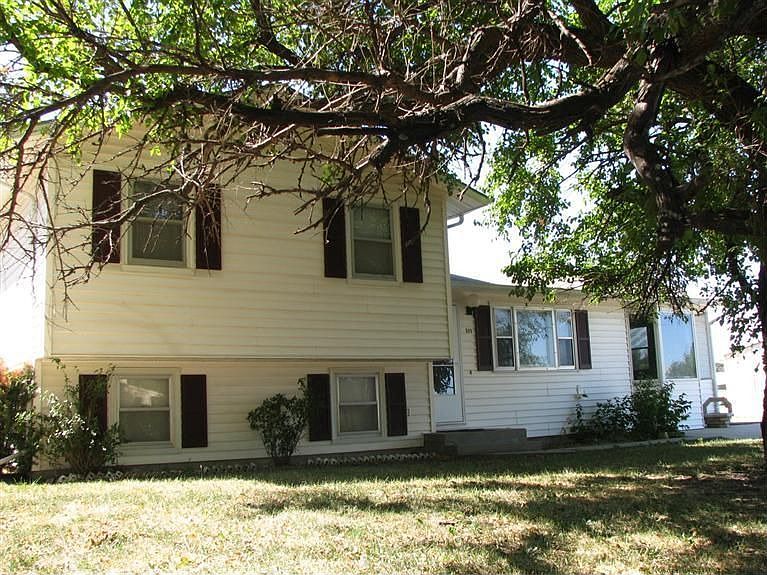 1st image of 525 Stratford Dr