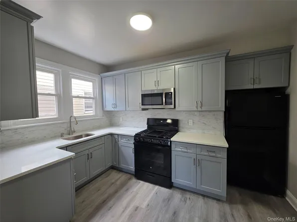 147 Jericho Tpke #2, Mineola, NY 11501