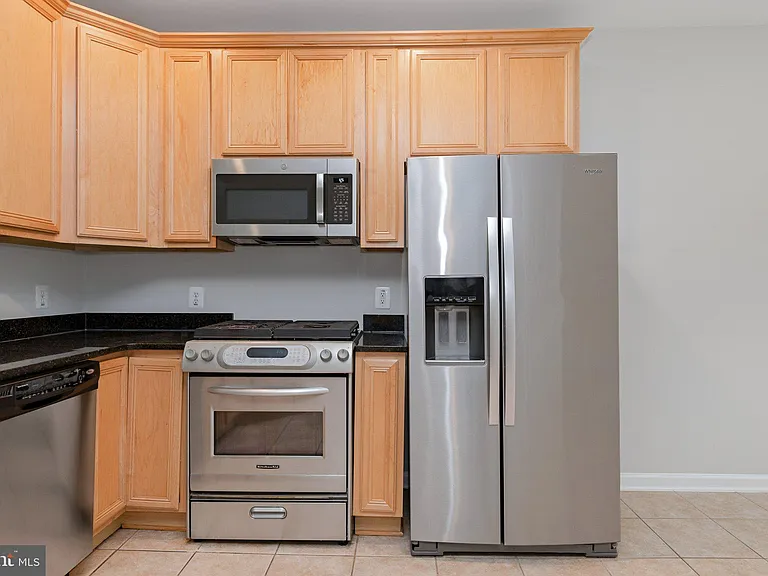 13960 Greendale Dr — Photo 36
