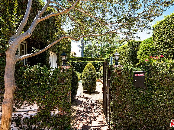 4th image of 9006 Lloyd Pl