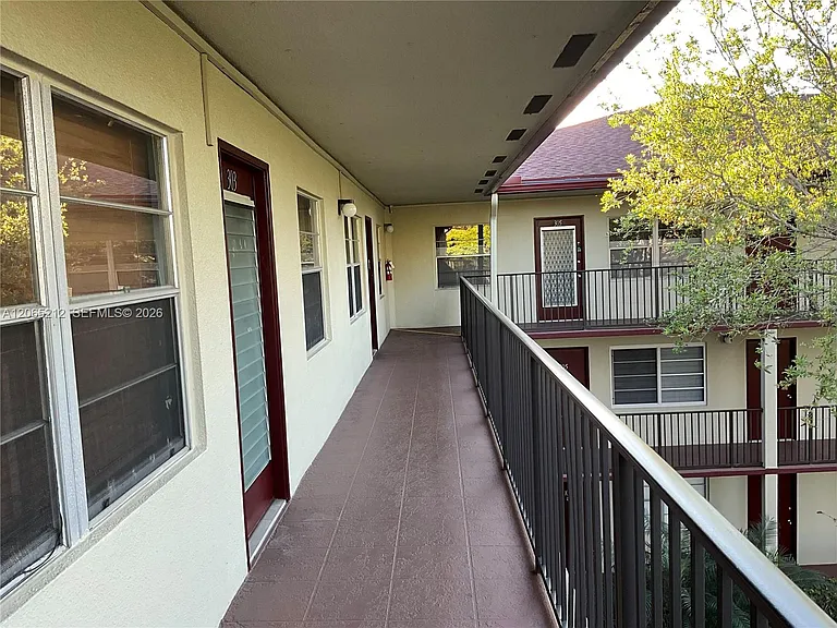 150 SW 134th Way #304R — Photo 3