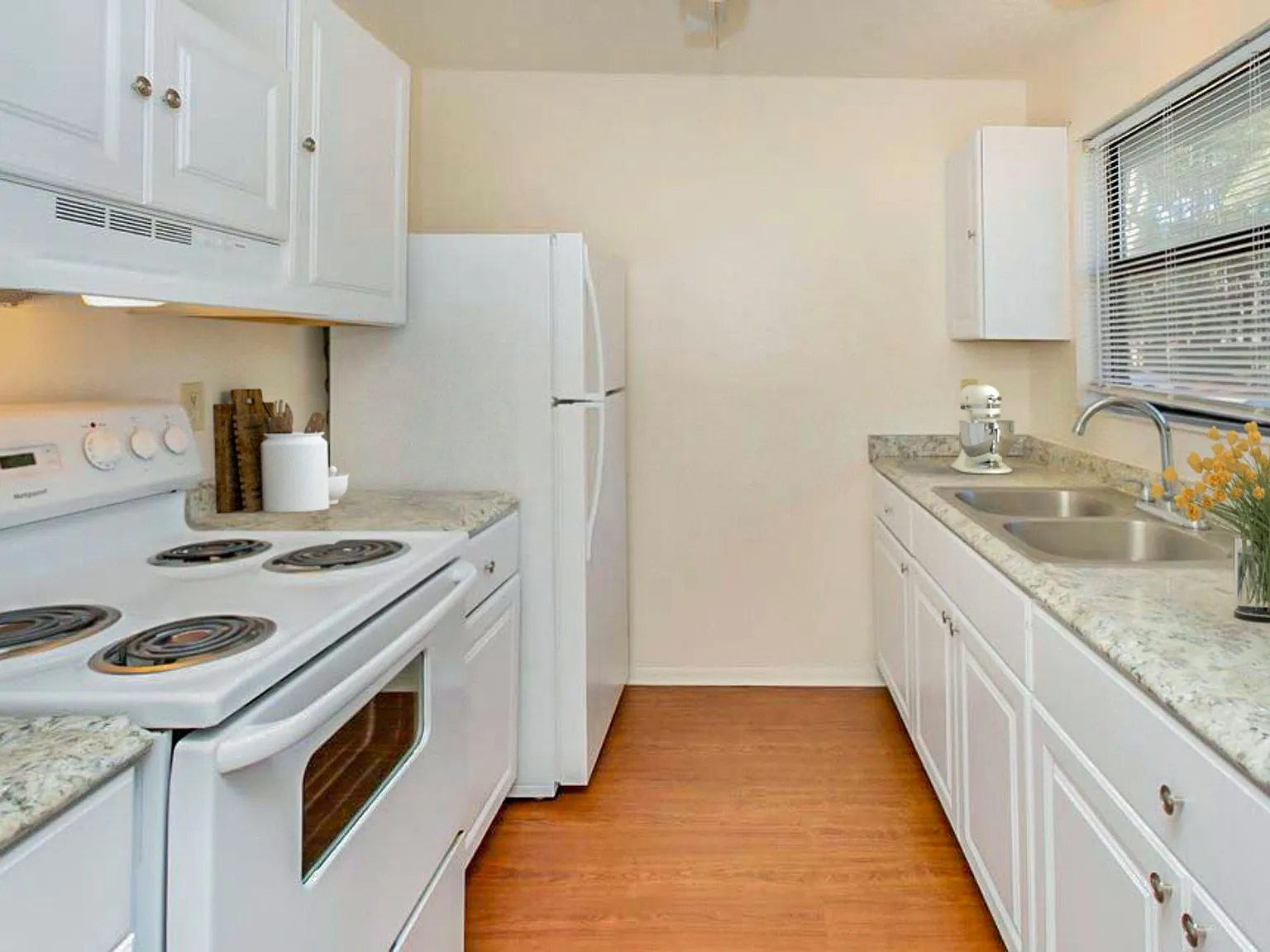 Southwest Villas ~ Boutique Cottage Style Living Meets Hassle Free Leasing — Photo 1