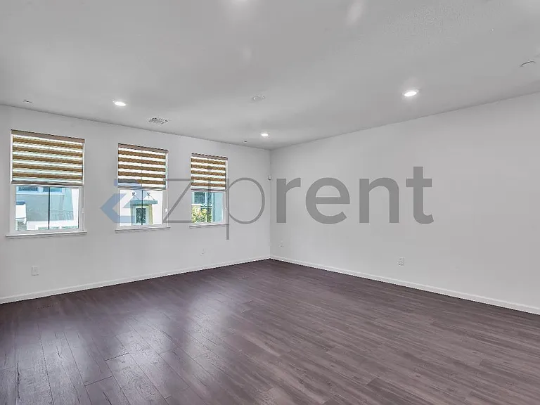 6914 Geyserville St — Photo 12