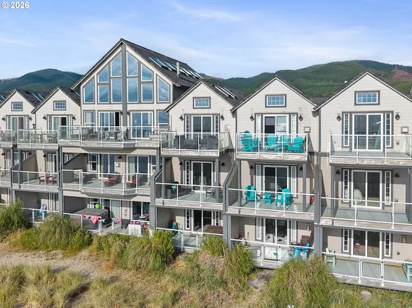 150 N Pacific St, Rockaway Beach, OR 97136