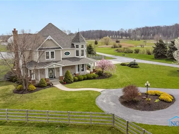 3290 Stewart Rd, Lima, OH 45801
