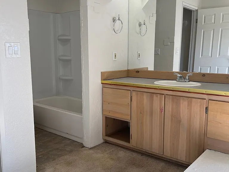 120 N 55th Ave — Photo 20