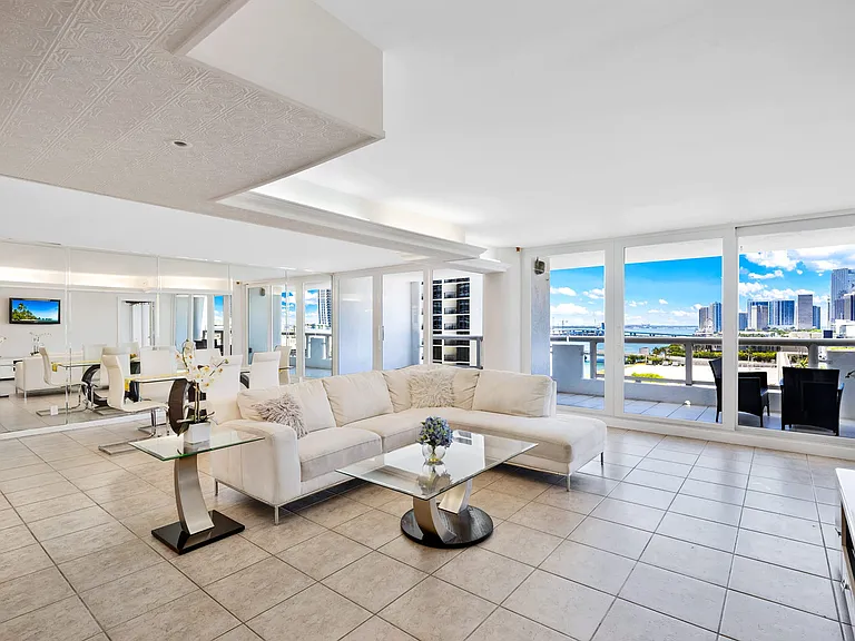 1717 N Bayshore Dr #ID1054112P — Photo 2