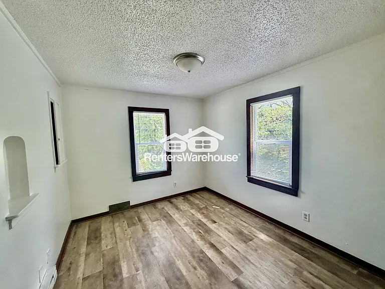 1816 Francis Ave #2 — Photo 9