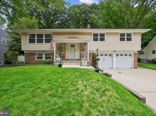 114 Chatham Rd, Mount Laurel, NJ 08054