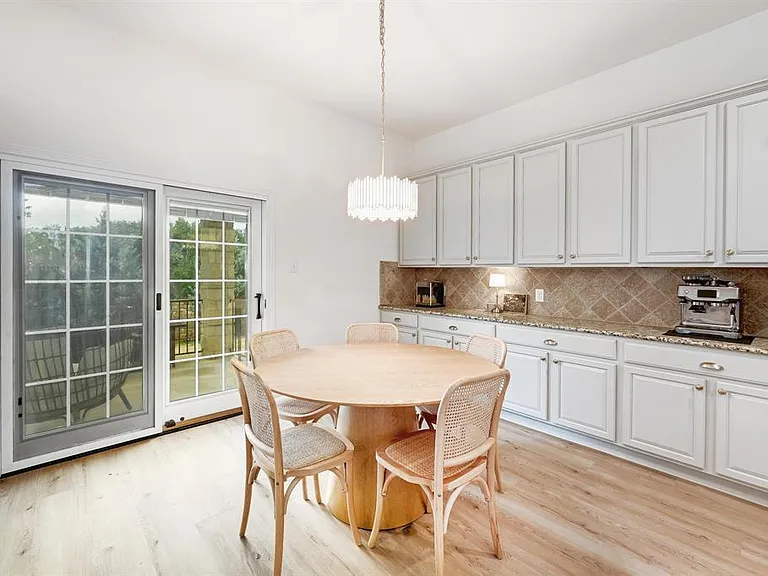 7721 Haggans Ln — Photo 12