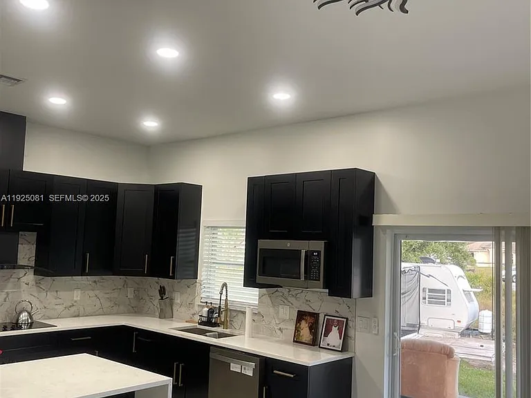 321 Briggs Ave S — Photo 21