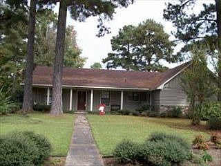 1st image of 32 Lakeover Dr W