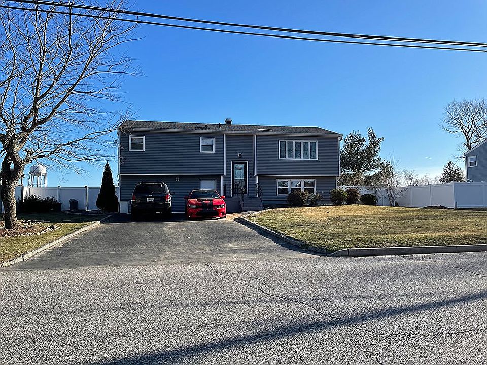 1st image of 14 University Dr