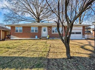 4608 Kramer Dr, Saint Louis, MO 63123