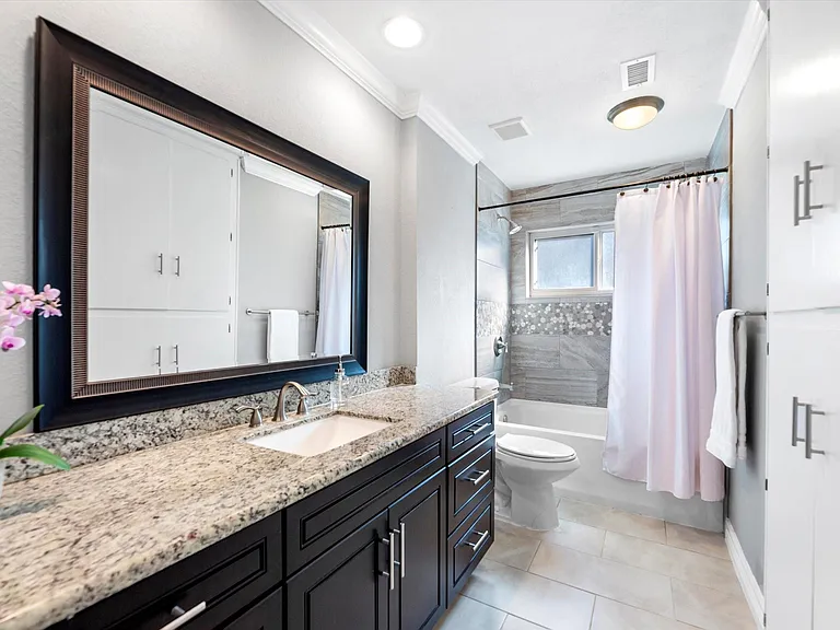 12539 Honeywood Trl — Photo 22