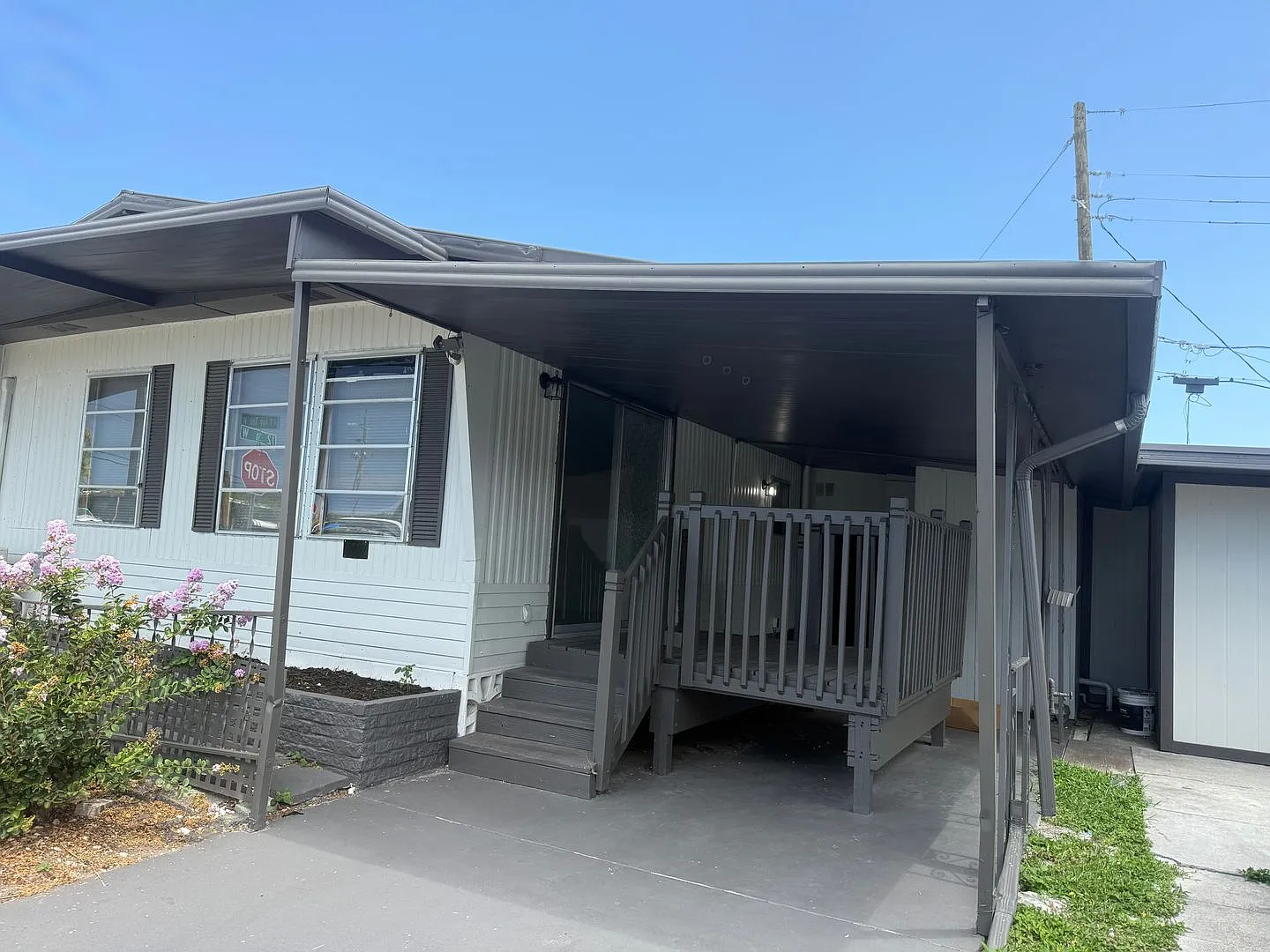 3 bedroom 2 bath — Photo 2