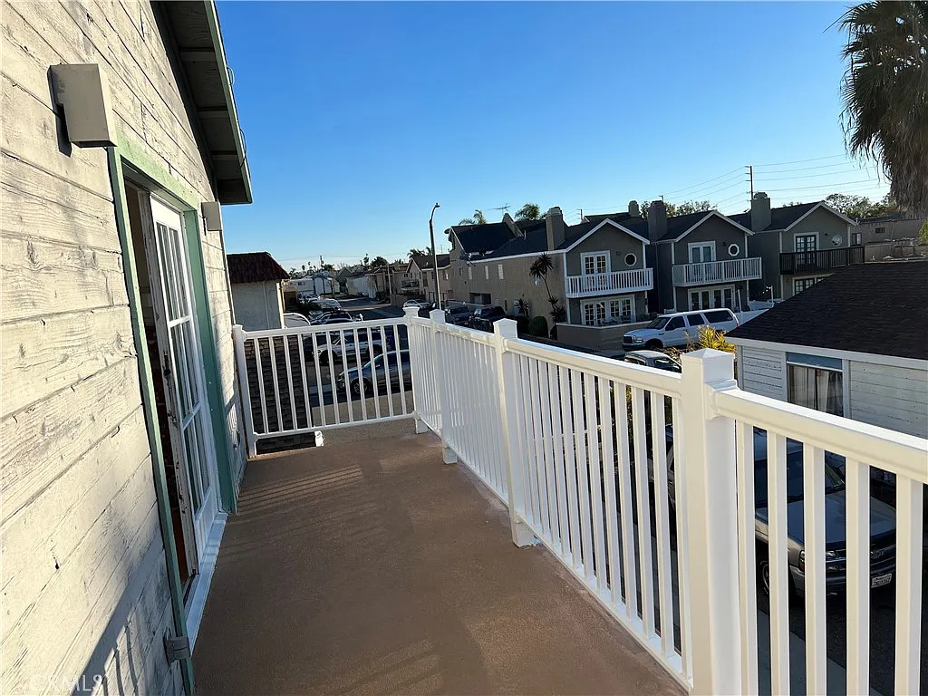 Studio, 600 sqft, $2,500 — Photo 4
