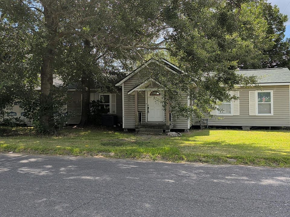 1st image of 321 Evelyn St