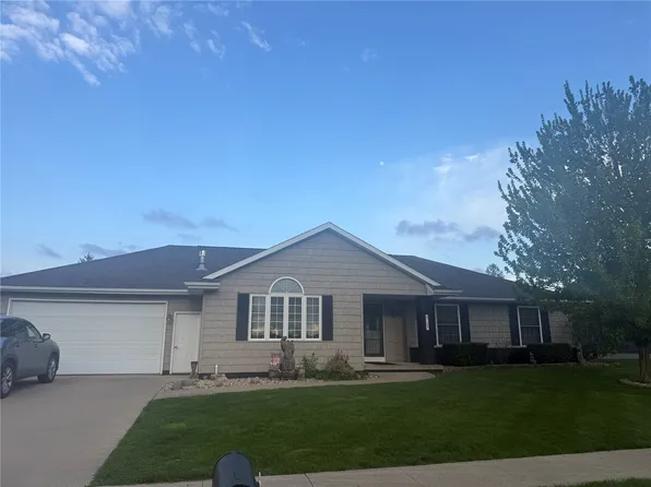 4707 Indian Ridge St SW, Cedar Rapids, IA 52404