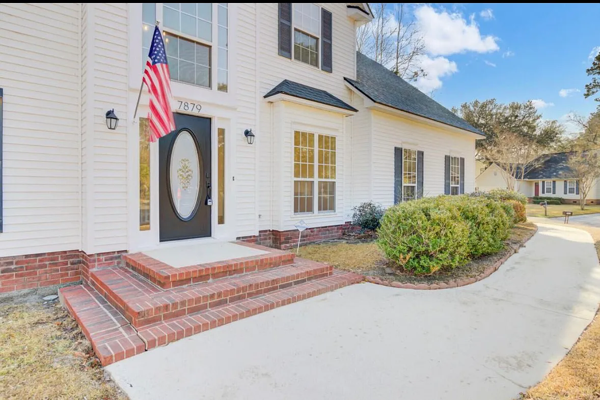 Sabalridge Dr, North Charleston — Photo 2