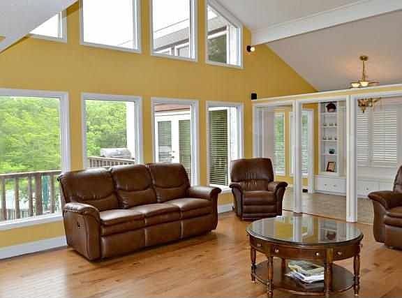 2nd image of 404 Lake Oliver Dr