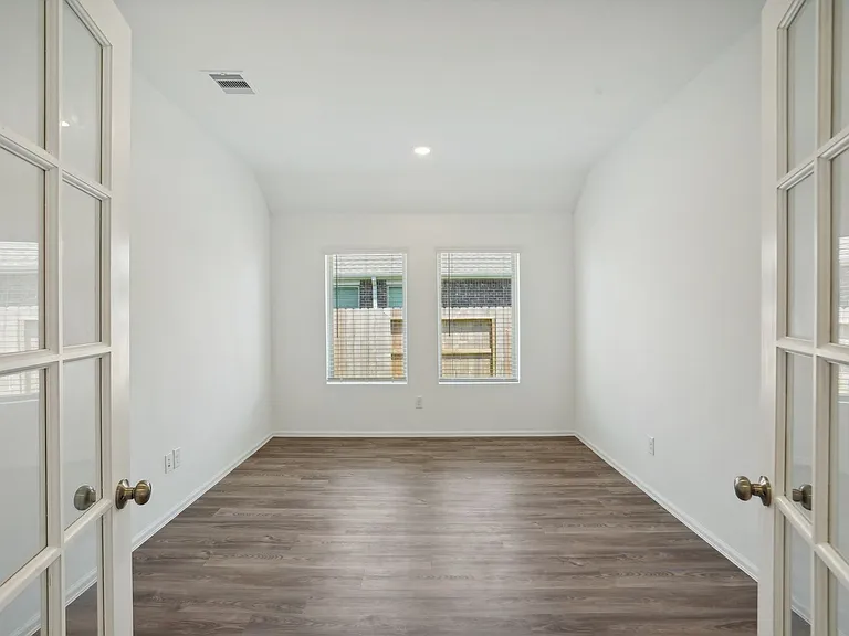 7807 Eagle Creek Ln — Photo 9