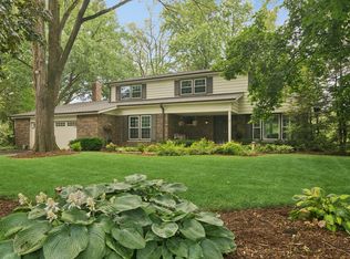 870 Georgetowne Ln, Barrington, IL 60010