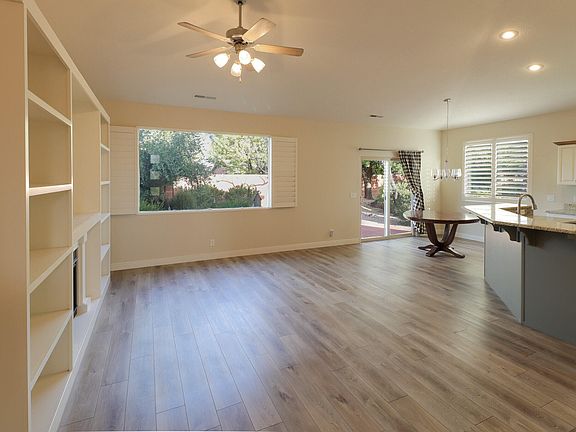 2nd image of 1114 N Sundown Dr