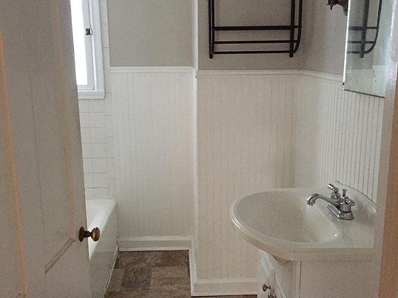4th image of 61 W Hubbard Ave APT 3