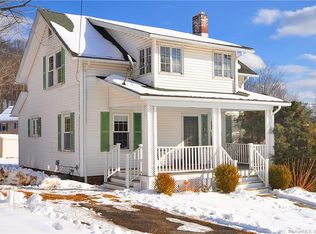 8 Manchester Hts, Winsted, CT 06098