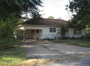103 NE 7th St, Stigler, OK 74462