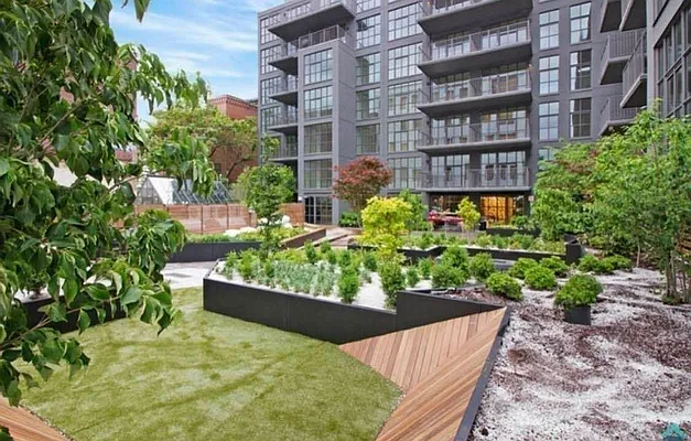 Rented by EXR | media 19