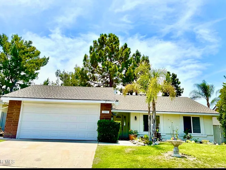 1894 Woodside Dr — Photo 1