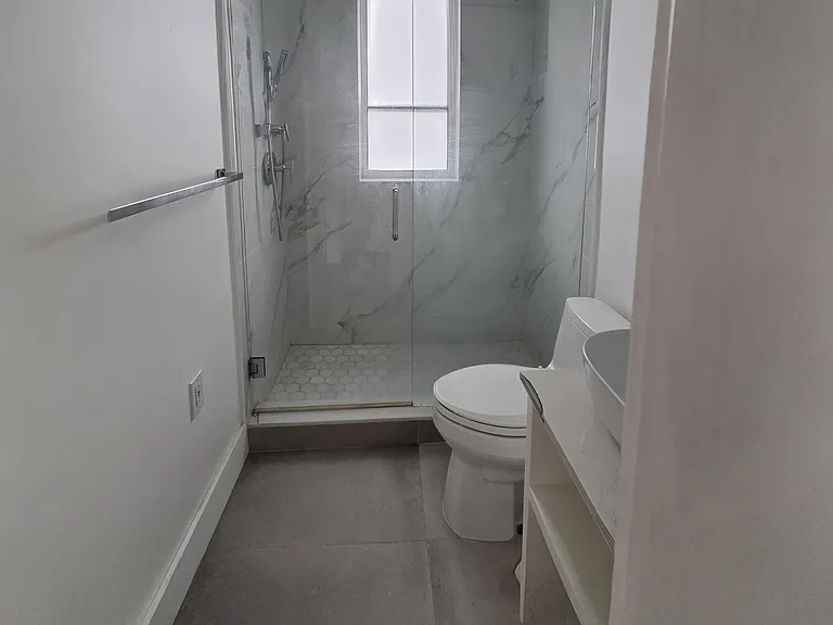 1001 SE 16th St #7 — Photo 9