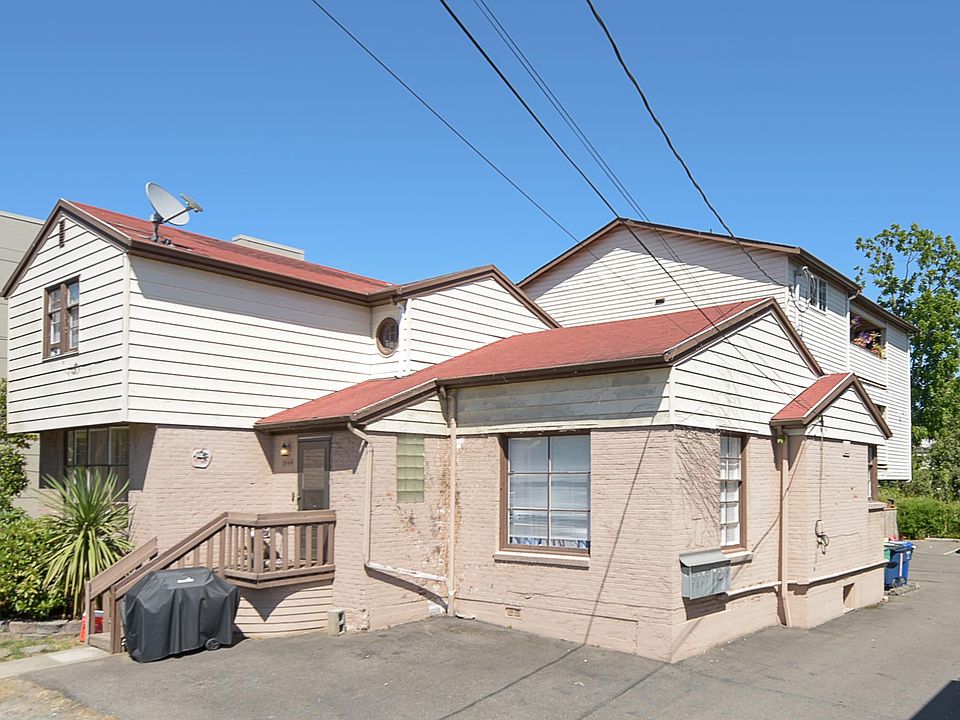 1st image of 11544 Greenwood Ave N APT 2