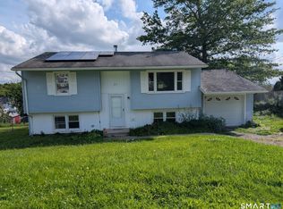 21 Bosse Road, Waterbury, CT 06704