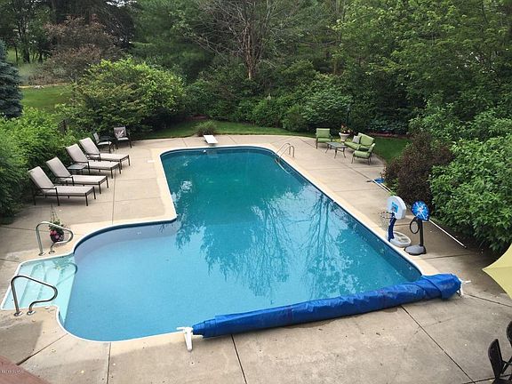 4th image of 7794 Hidden Lake Dr