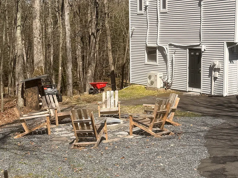189 Oakenshield Dr — Photo 11