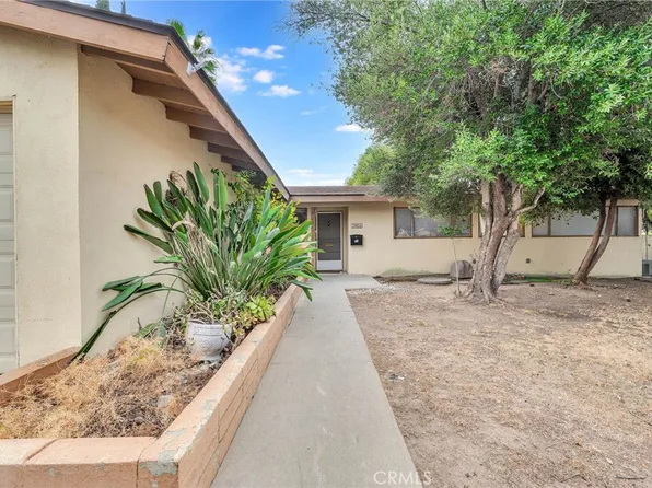 20654 Gresham St, Winnetka, CA 91306