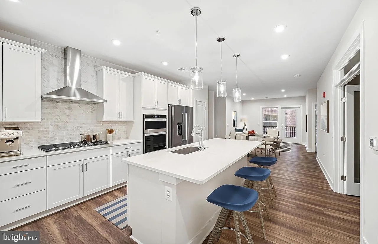 2 bed, 1452 sqft, $3,500 — Photo 1