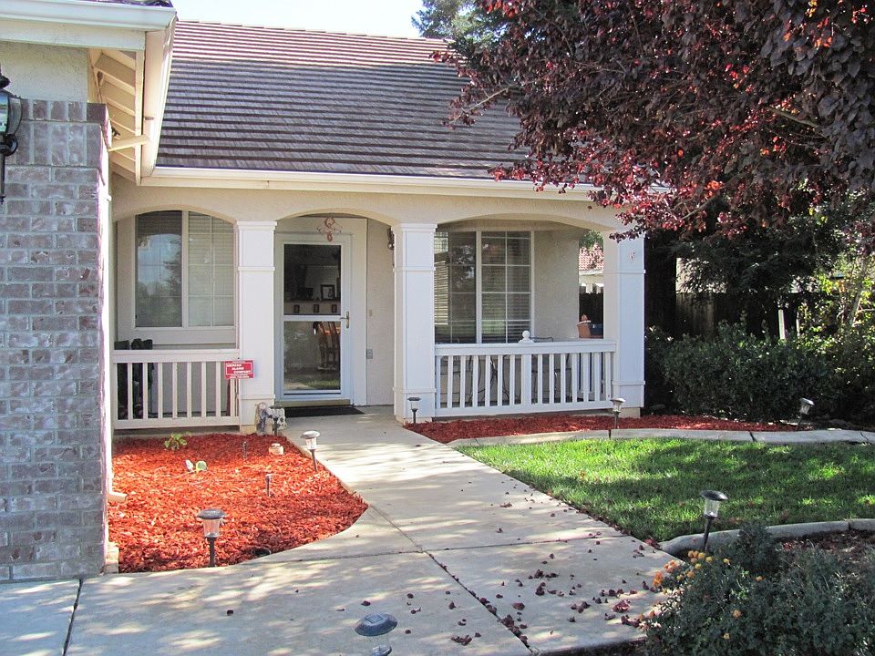 2nd image of 3514 Saint Andrews Dr