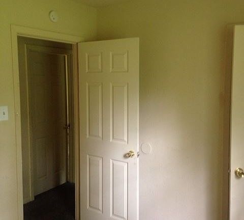 4th image of 706 W 73rd St