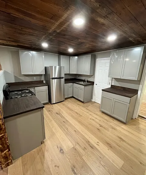 110 E Main St #A — Photo 1