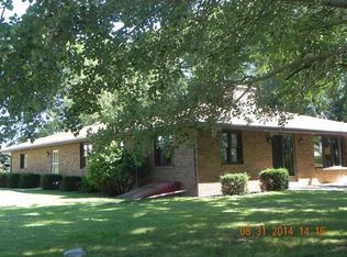 2063 Lowell Park Rd, Dixon, IL 61021