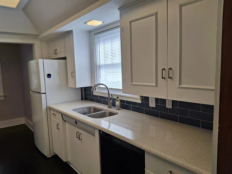 836 N Litchfield Ave — Photo 12