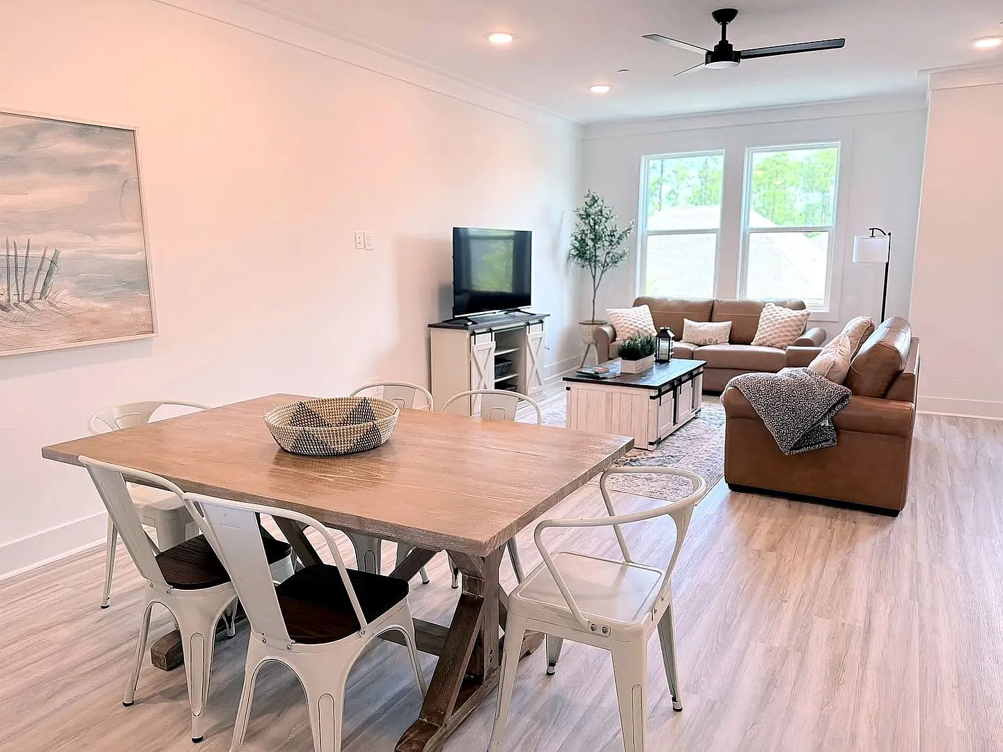 Stunning 4BR/3.5BA New-Construction Townhome in 30 North at Eden Park — Photo 4