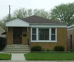 7924 S Richmond St photo 1